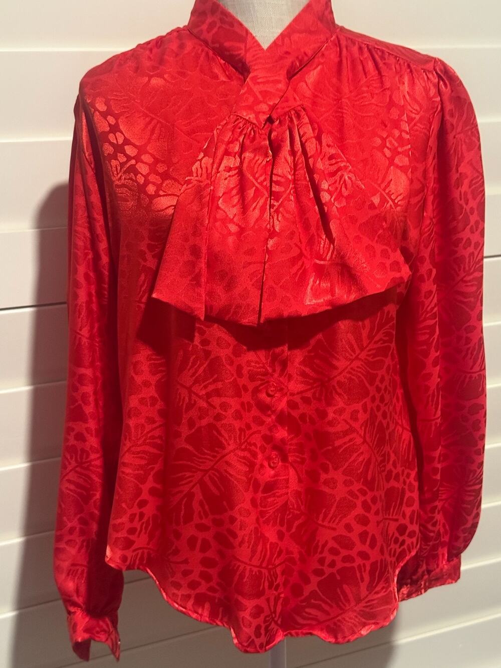 Vintage Red Satin Jacquard Blouse Secretary Top USA Women 14 Luxury Mad Men 70s